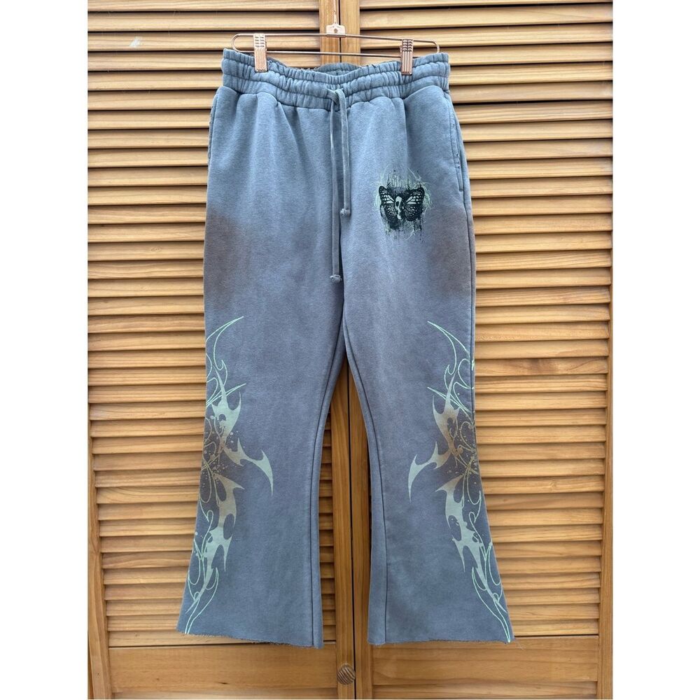 Vitriolโbaggy Gray Graphic Butterfly Sweatpants with Flames size small